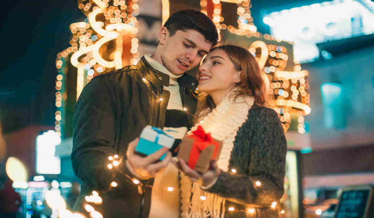 Awesome engagement gift ideas for couples Awesome engagement gift ideas for couples