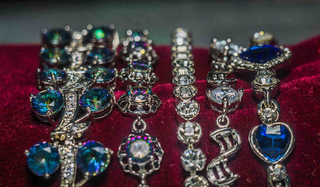 How to take care of Cubic Zirconia Jewelry Fabulously